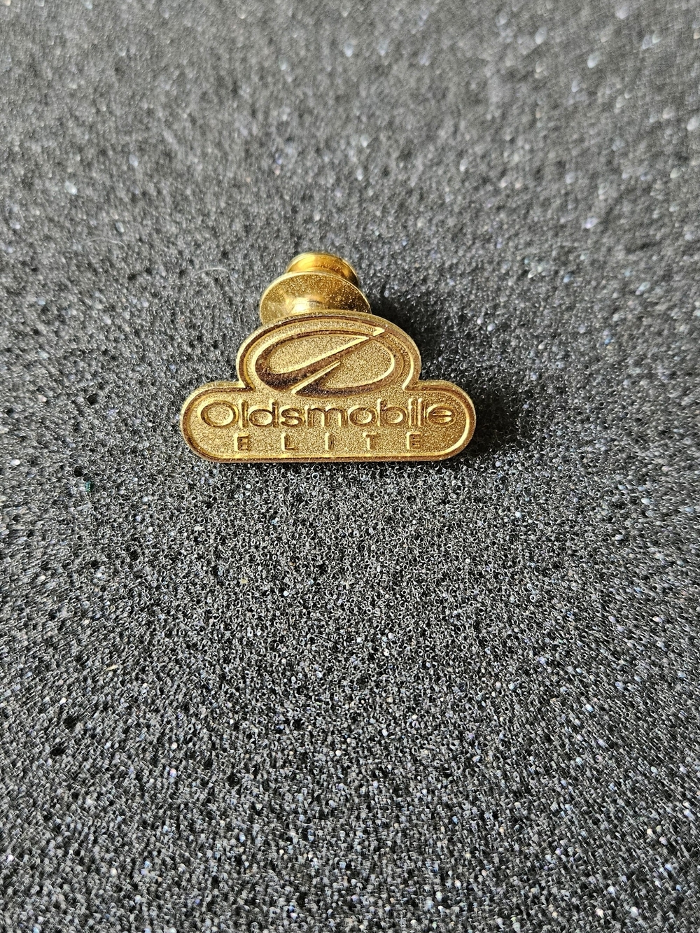 Oldsmobile Elite Gold Lapel Pin - Men’s Jewelry Accessory